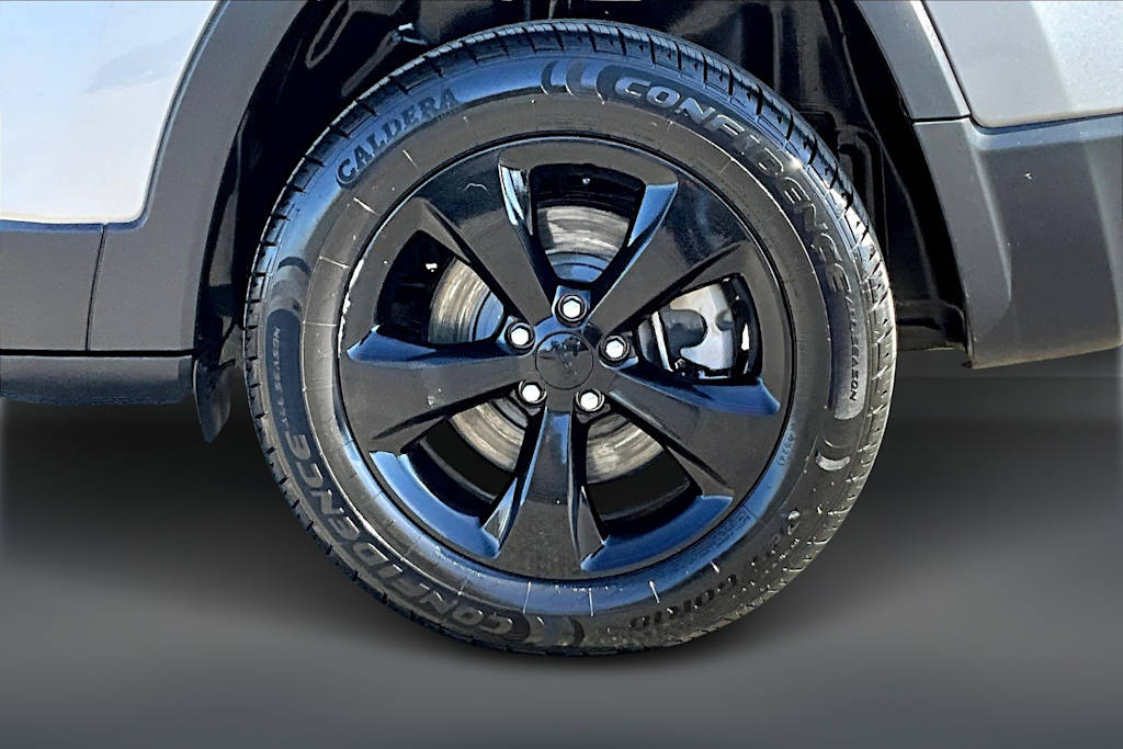 Thumbnail: 2021 Jeep Cherokee - 37