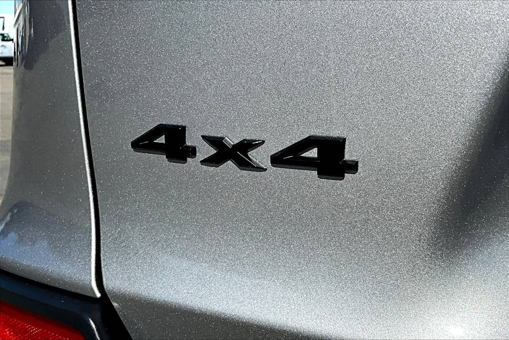 Thumbnail: 2021 Jeep Cherokee - 7