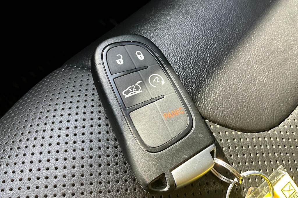 Thumbnail: 2021 Jeep Cherokee - 19