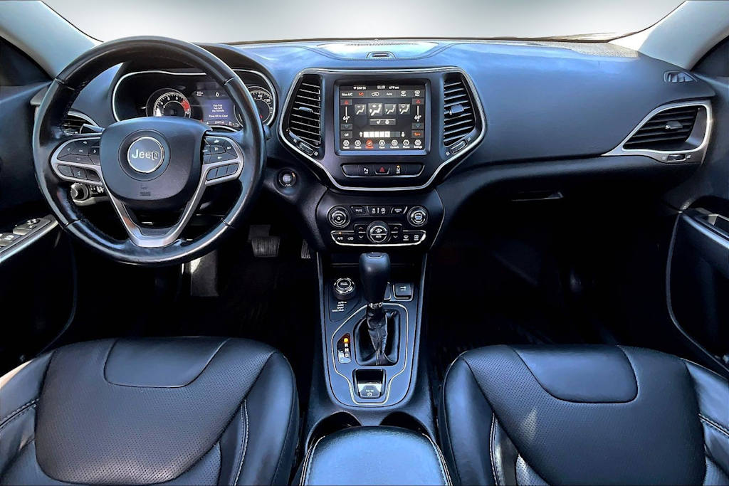 Thumbnail: 2021 Jeep Cherokee - 10