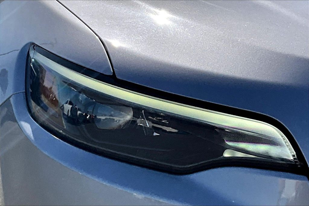 Thumbnail: 2021 Jeep Cherokee - 30