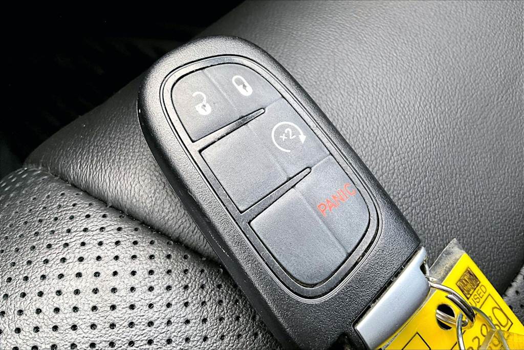 Thumbnail: 2021 Jeep Cherokee - 19