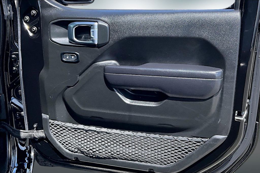 Thumbnail: 2024 Jeep Wrangler - 28
