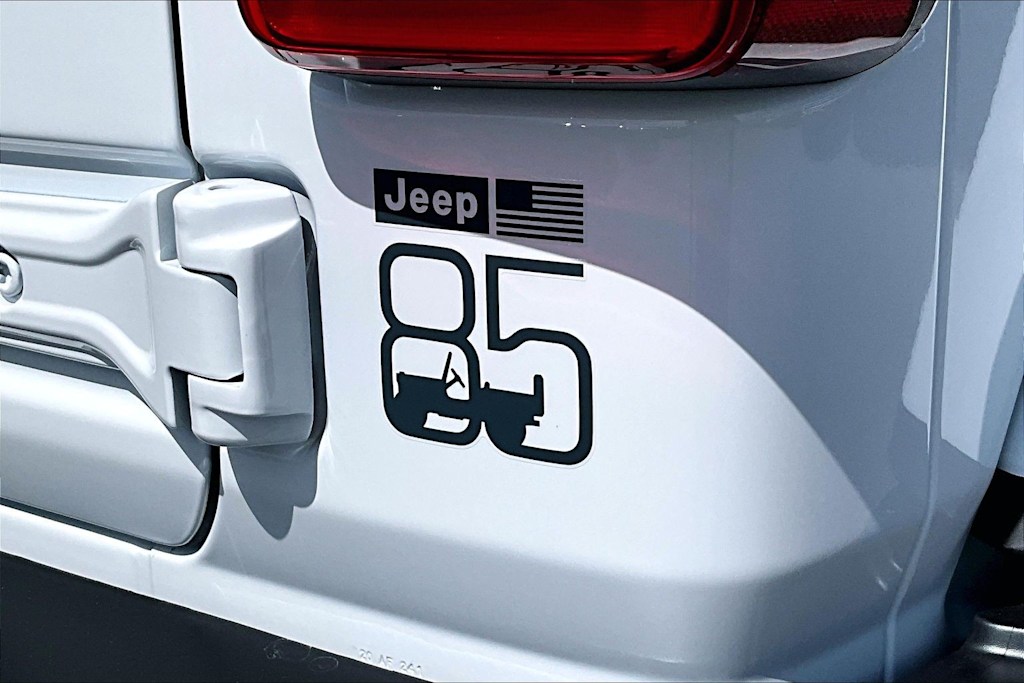 Thumbnail: 2026 Jeep Wrangler - 15