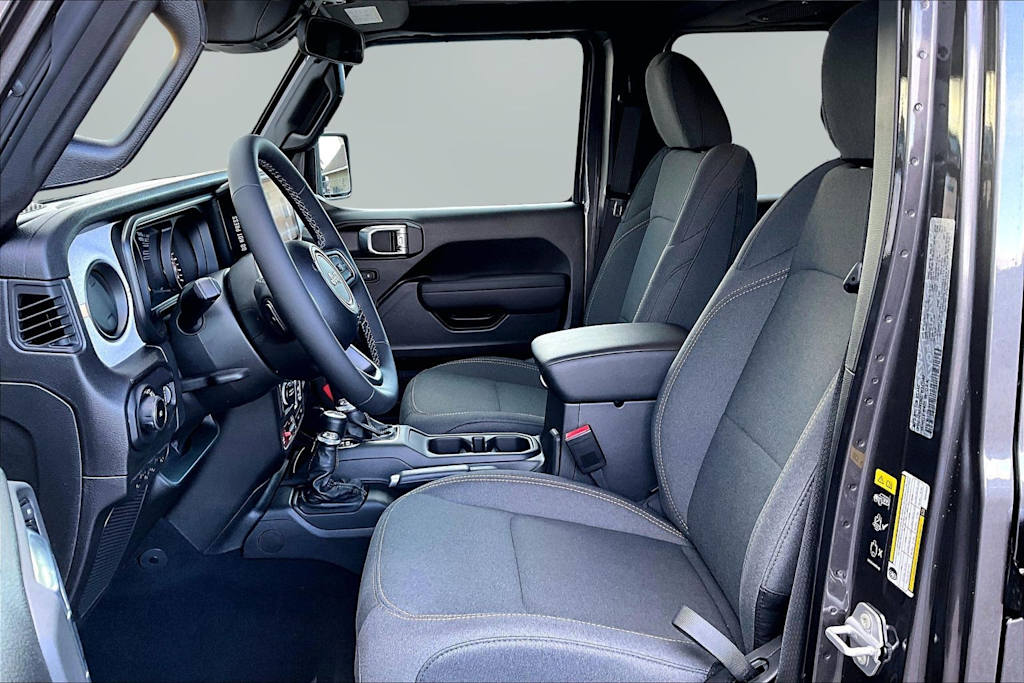 2026 Jeep Wrangler 4-Door Willys - Photo 11