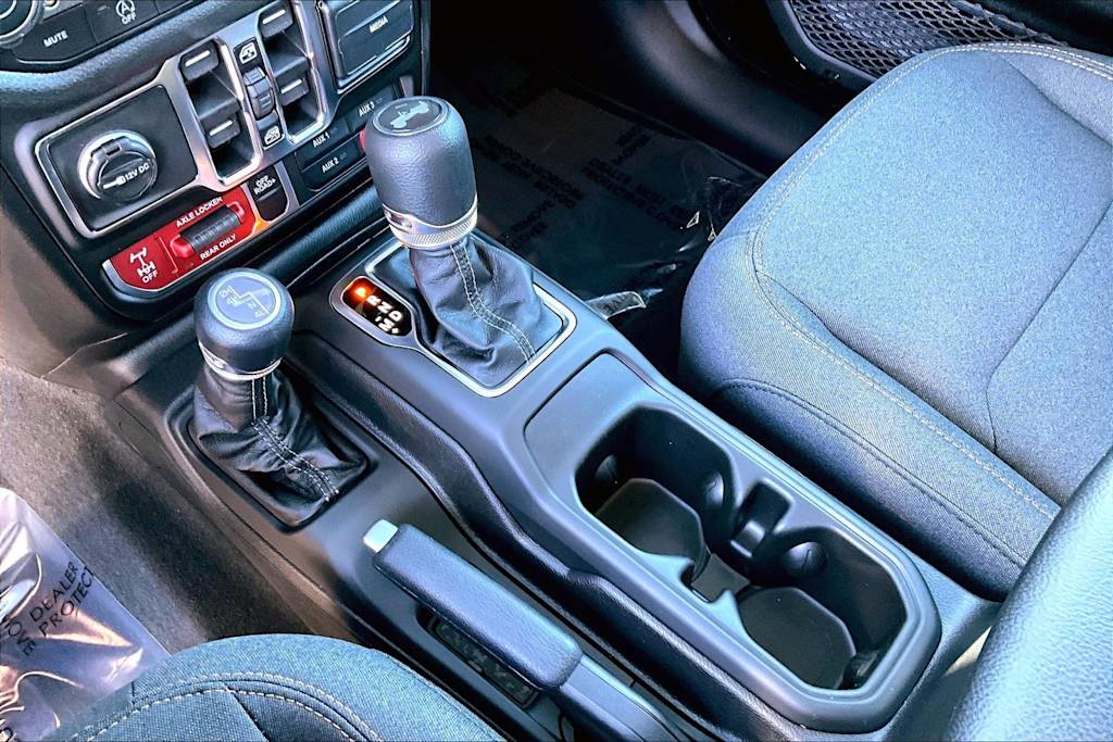 Thumbnail: 2026 Jeep Wrangler - 15