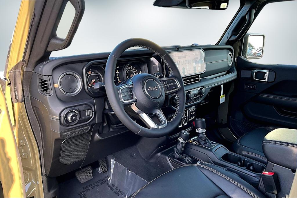 2026 Jeep Wrangler 4-Door Sahara - Photo 2
