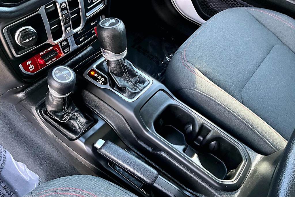 Thumbnail: 2024 Jeep Wrangler - 17