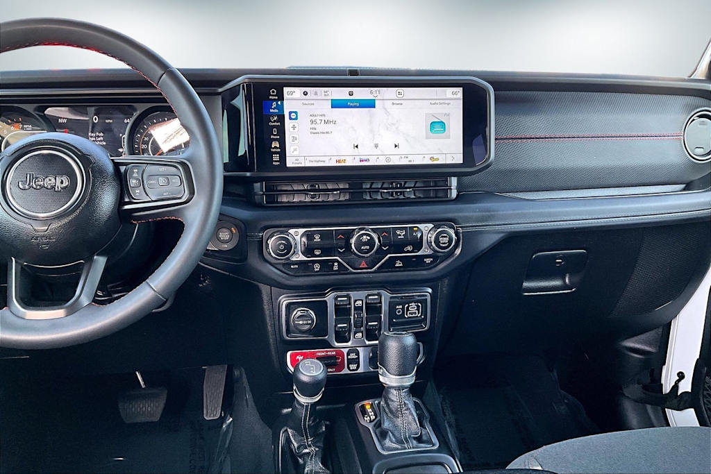Thumbnail: 2024 Jeep Wrangler - 15