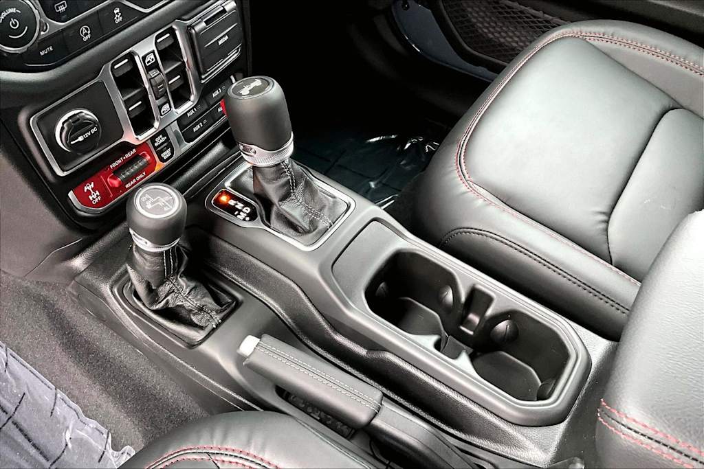 Thumbnail: 2026 Jeep Wrangler - 16