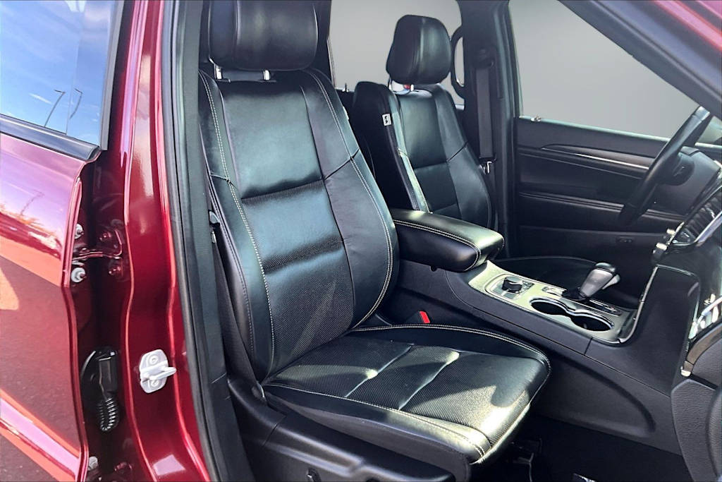 Thumbnail: 2021 Jeep Grand Cherokee - 12