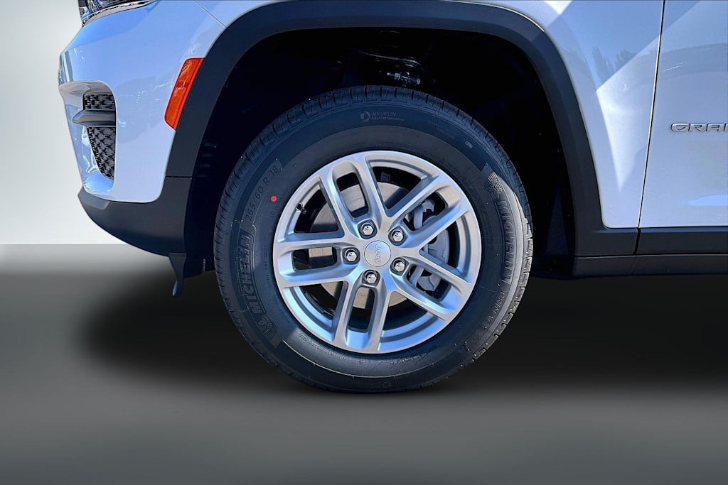 Thumbnail: 2026 Jeep Grand Cherokee - 8