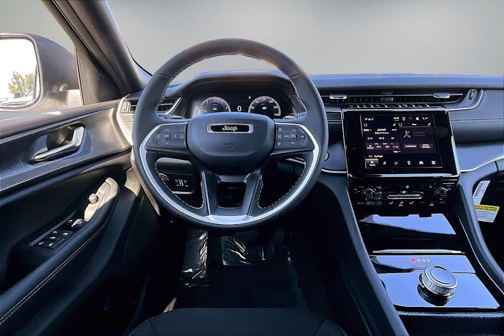 Thumbnail: 2026 Jeep Grand Cherokee - 14