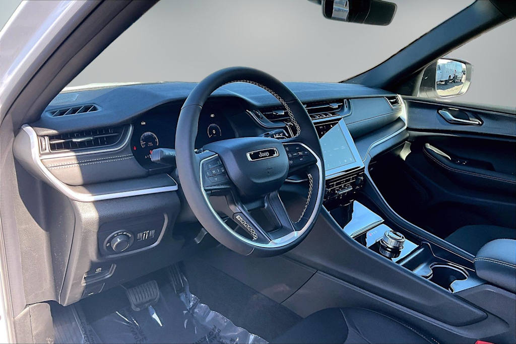 Thumbnail: 2026 Jeep Grand Cherokee - 2