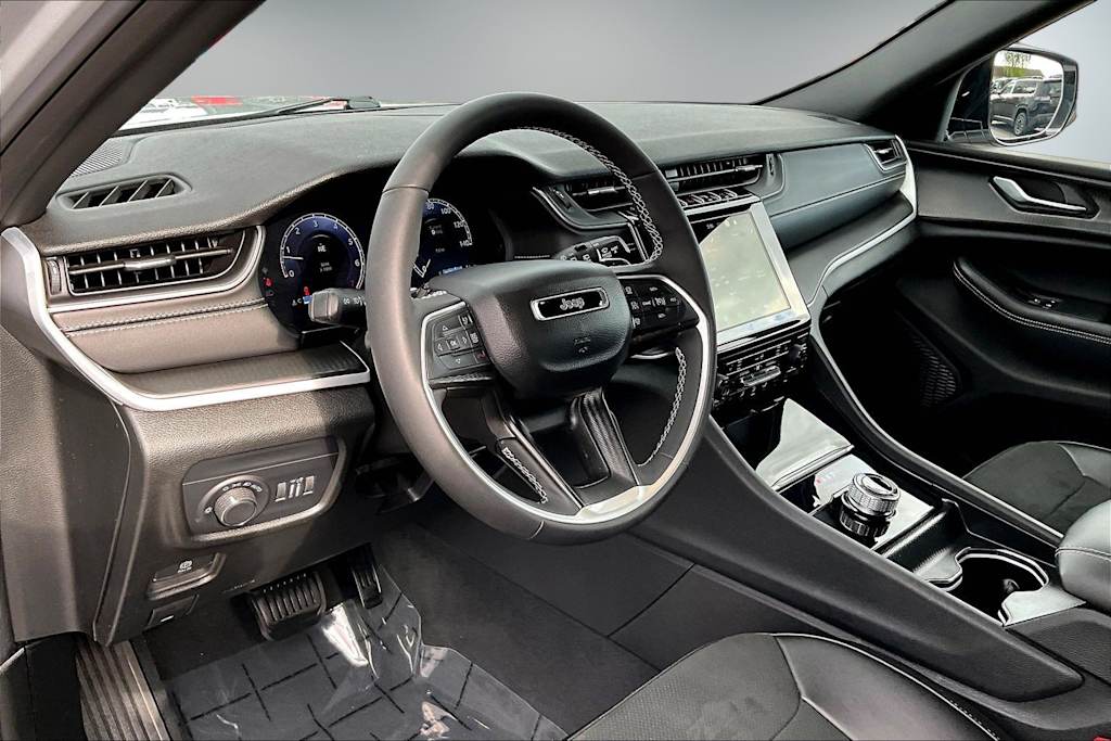 Thumbnail: 2025 Jeep Grand Cherokee - 2