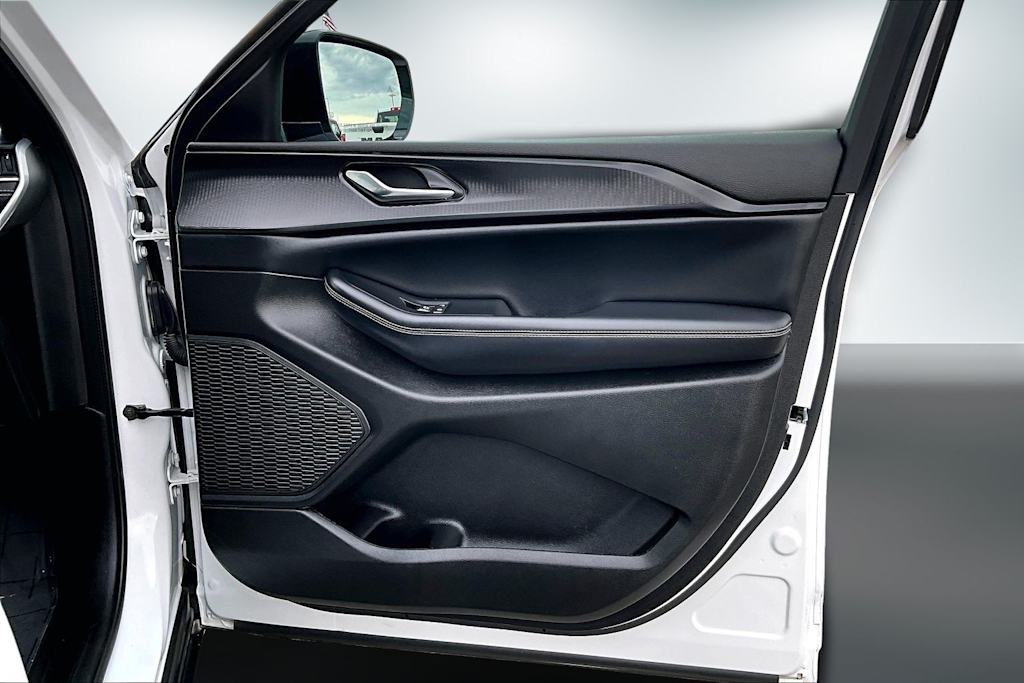 Thumbnail: 2024 Jeep Grand Cherokee - 28