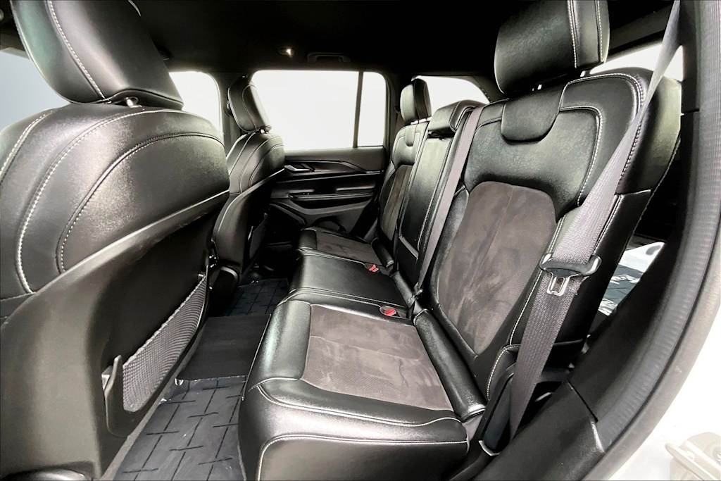 Thumbnail: 2024 Jeep Grand Cherokee - 29