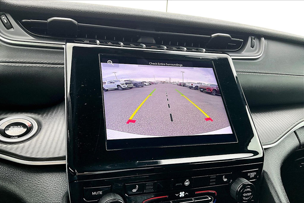 Thumbnail: 2024 Jeep Grand Cherokee - 16