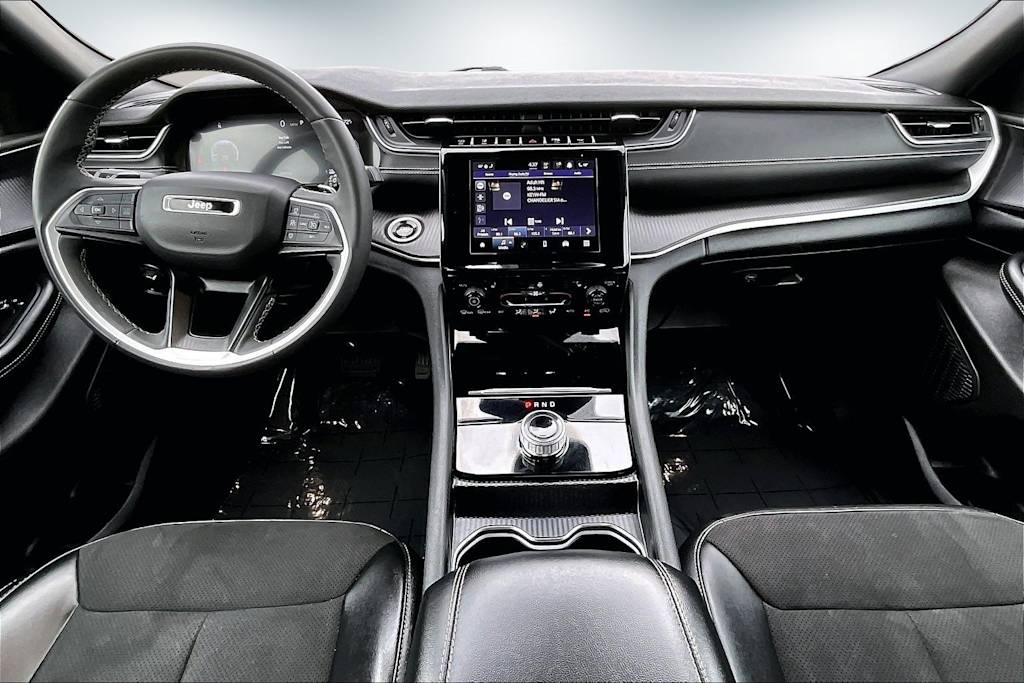 Thumbnail: 2024 Jeep Grand Cherokee - 10