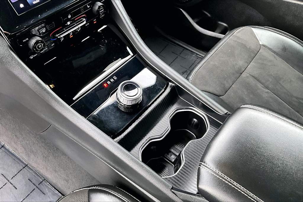 Thumbnail: 2024 Jeep Grand Cherokee - 17