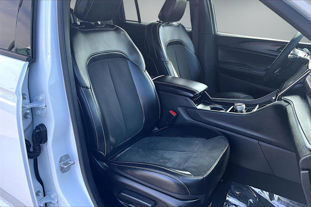 Thumbnail: 2025 Jeep Grand Cherokee - 12