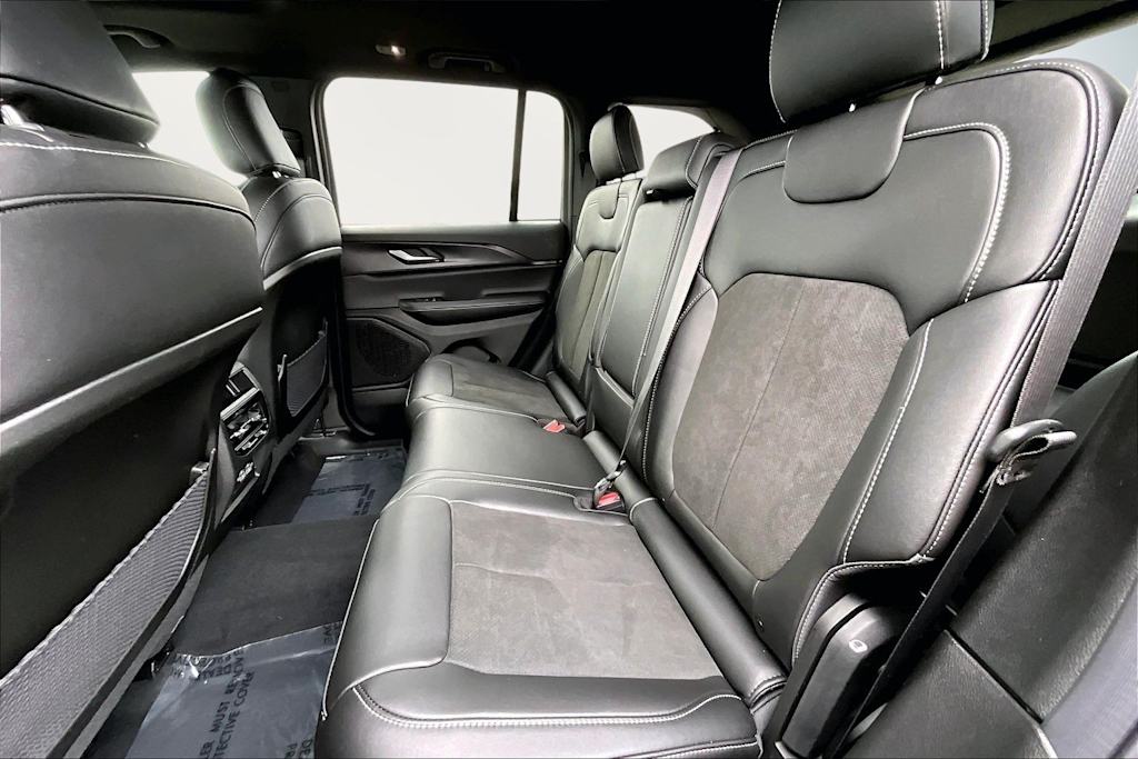 Thumbnail: 2025 Jeep Grand Cherokee - 22