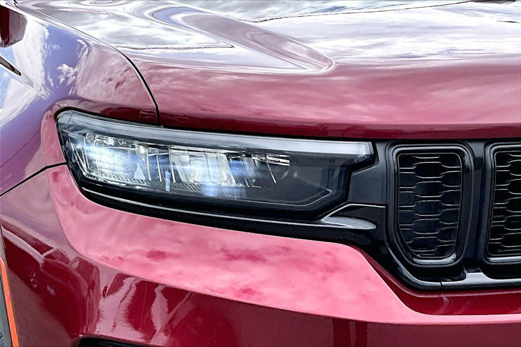 Thumbnail: 2024 Jeep Grand Cherokee - 31