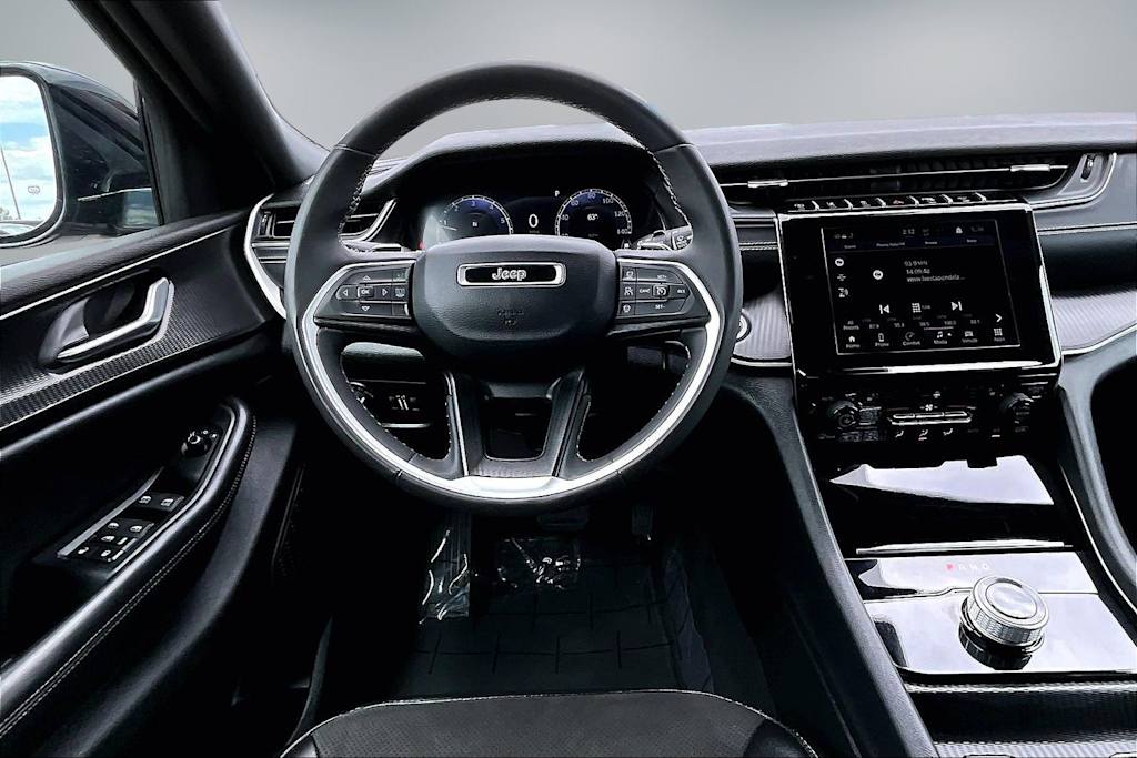 Thumbnail: 2024 Jeep Grand Cherokee - 14