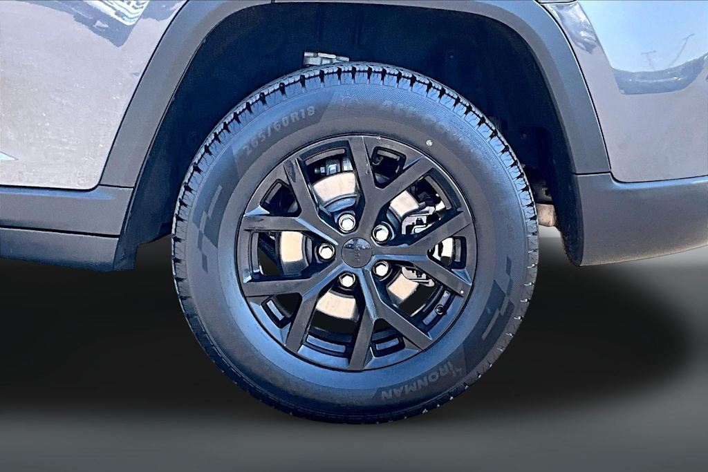 Thumbnail: 2024 Jeep Grand Cherokee - 33