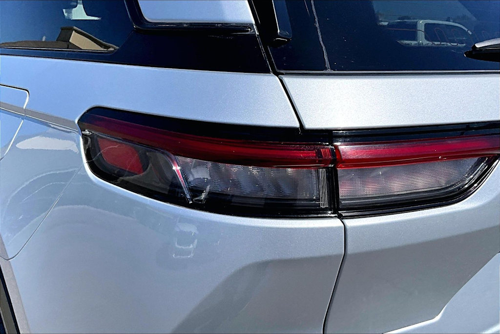 Thumbnail: 2024 Jeep Grand Cherokee - 32