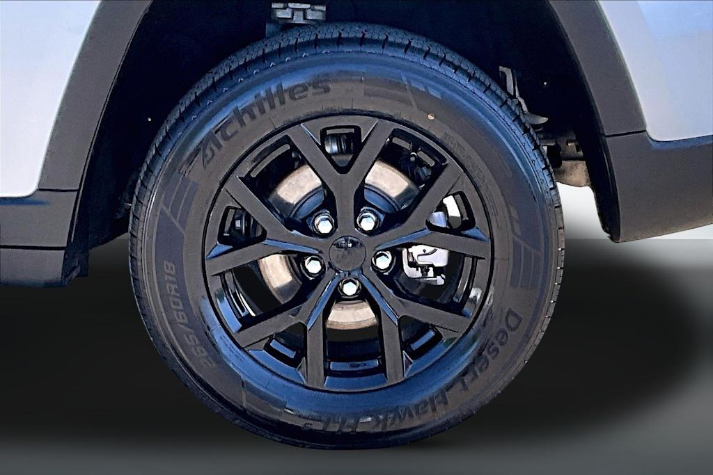 Thumbnail: 2024 Jeep Grand Cherokee - 33