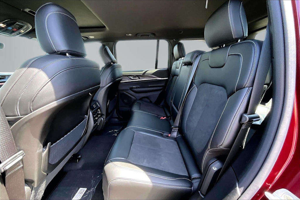 Thumbnail: 2026 Jeep Grand Cherokee - 19