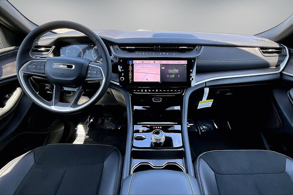 Thumbnail: 2026 Jeep Grand Cherokee - 8