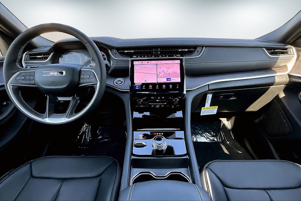 Thumbnail: 2025 Jeep Grand Cherokee - 10