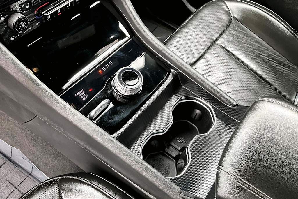 Thumbnail: 2024 Jeep Grand Cherokee - 16