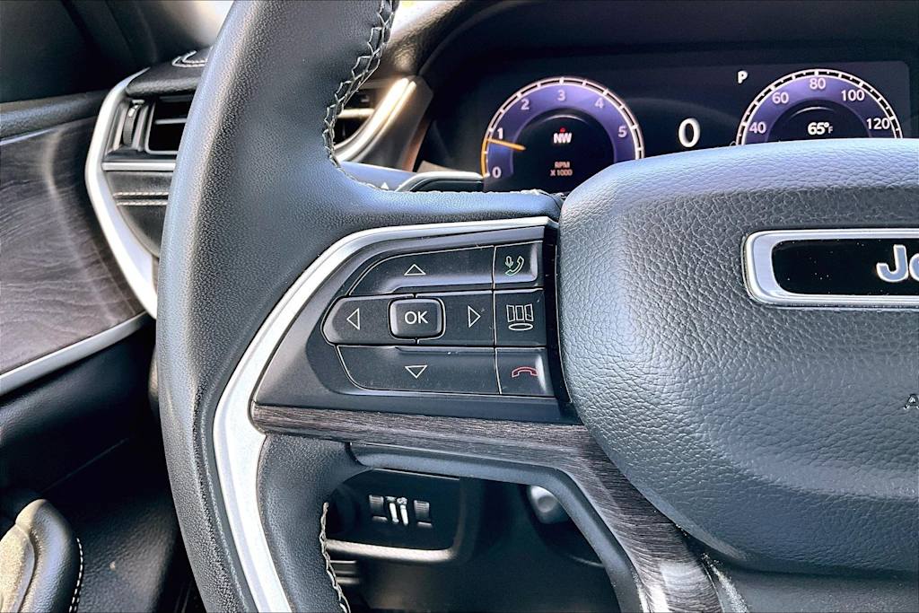Thumbnail: 2024 Jeep Grand Cherokee - 24