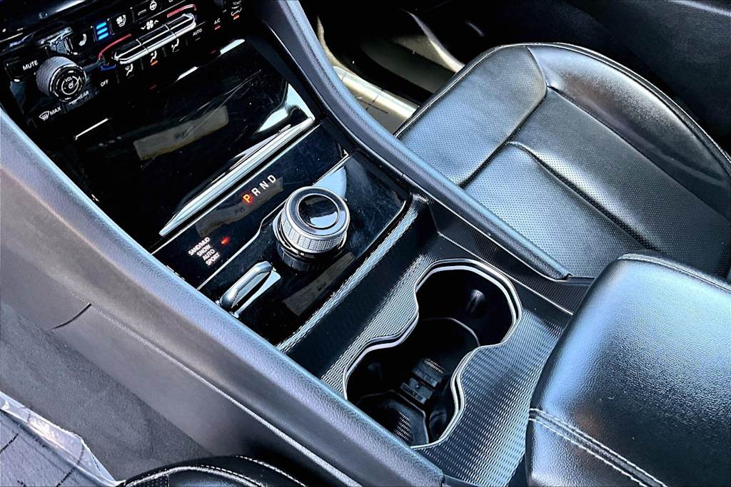 Thumbnail: 2024 Jeep Grand Cherokee - 16