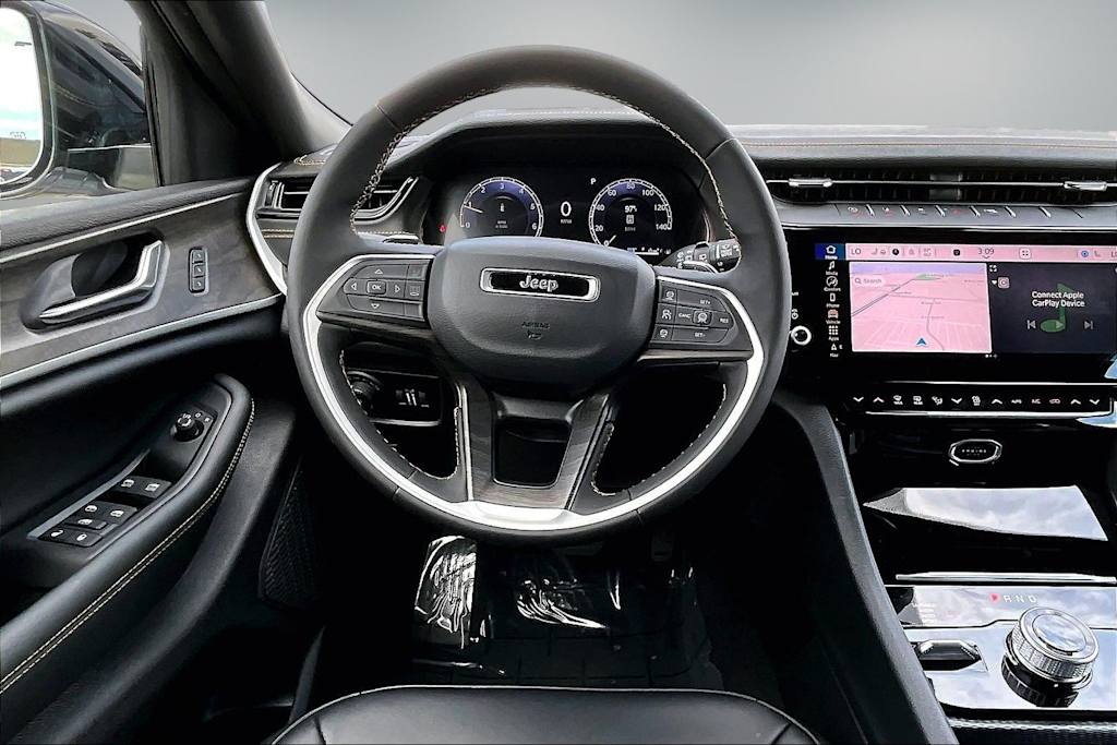 Thumbnail: 2026 Jeep Grand Cherokee - 14