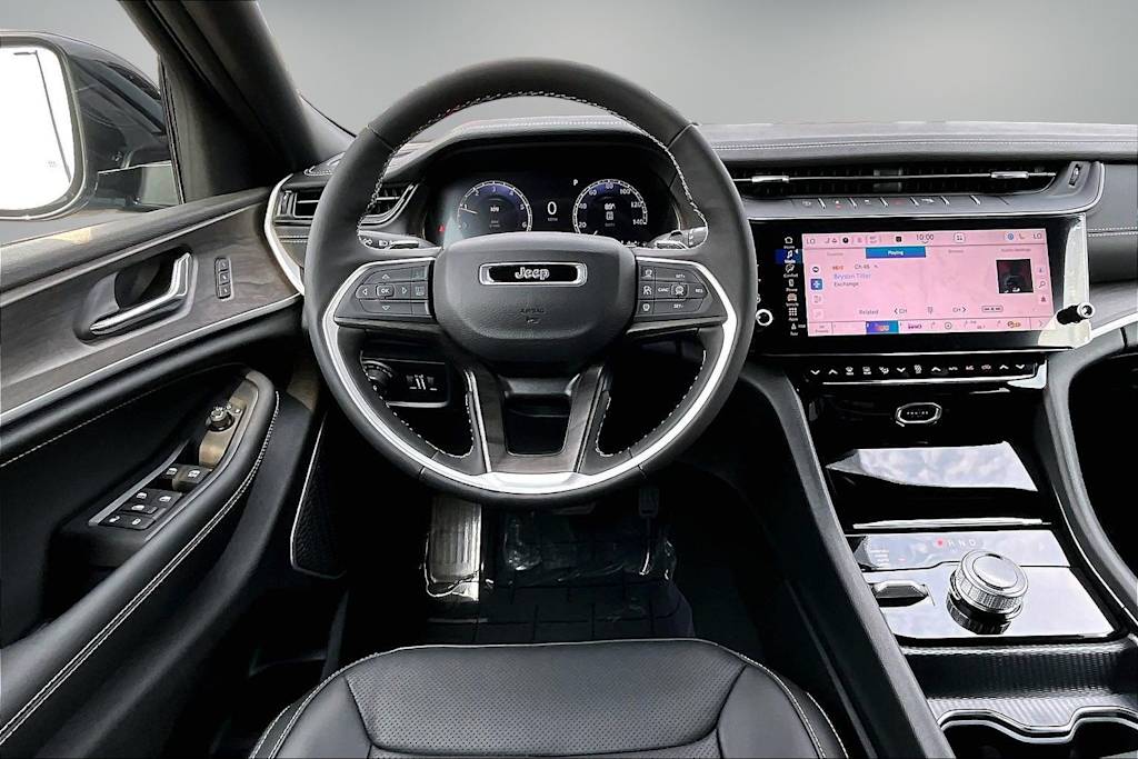 Thumbnail: 2026 Jeep Grand Cherokee - 14
