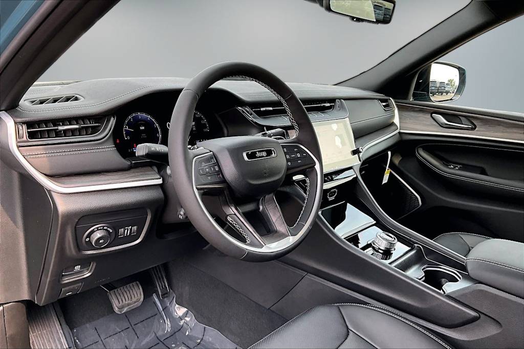 Thumbnail: 2026 Jeep Grand Cherokee - 2