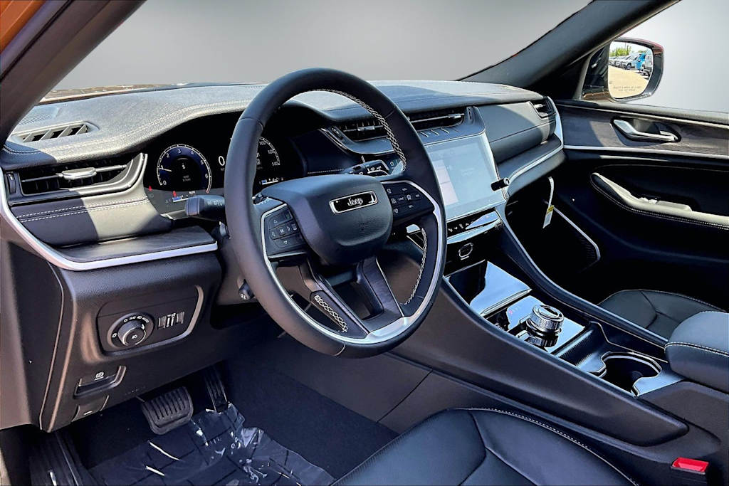 Thumbnail: 2026 Jeep Grand Cherokee - 2