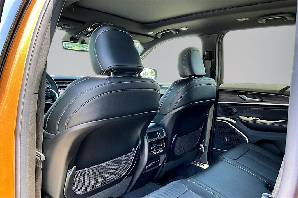 Thumbnail: 2026 Jeep Grand Cherokee - 13