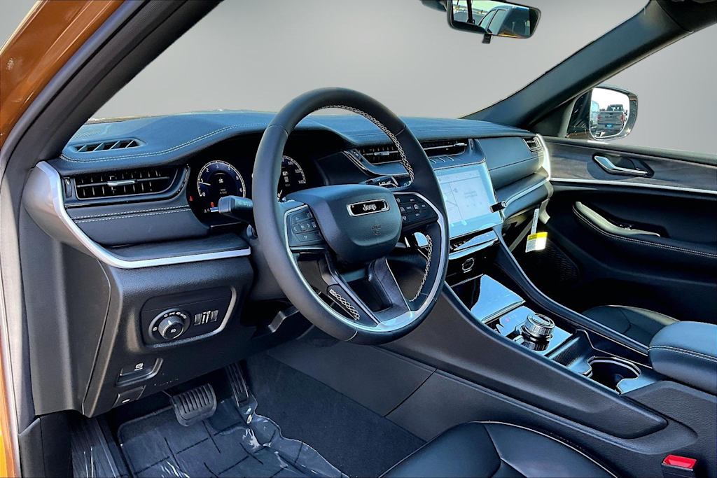 Thumbnail: 2026 Jeep Grand Cherokee - 2
