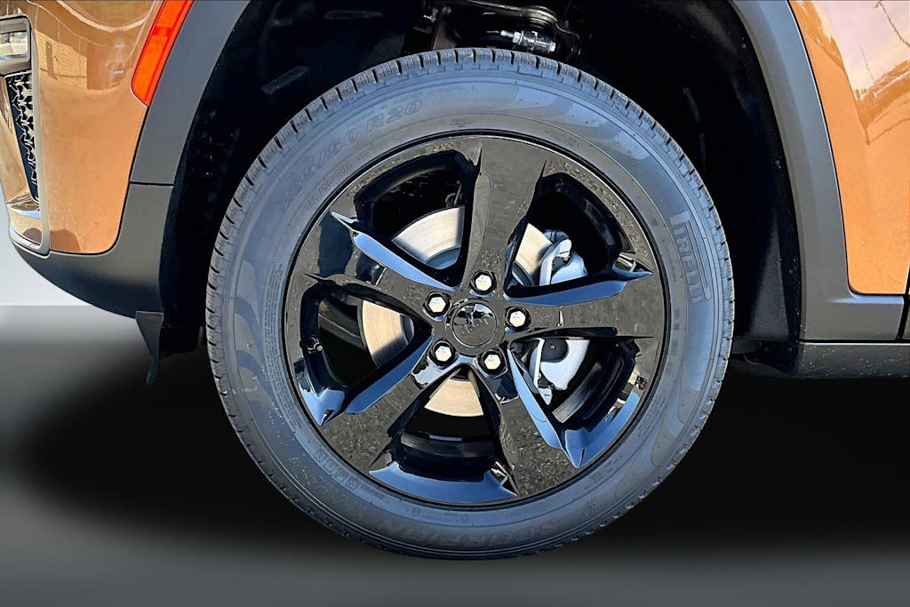 Thumbnail: 2026 Jeep Grand Cherokee - 8