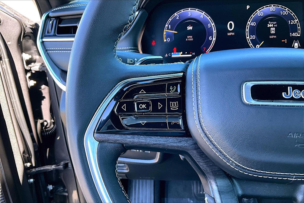 Thumbnail: 2024 Jeep Grand Cherokee - 25