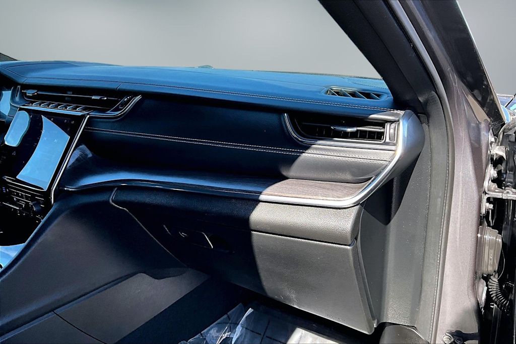 Thumbnail: 2024 Jeep Grand Cherokee - 24