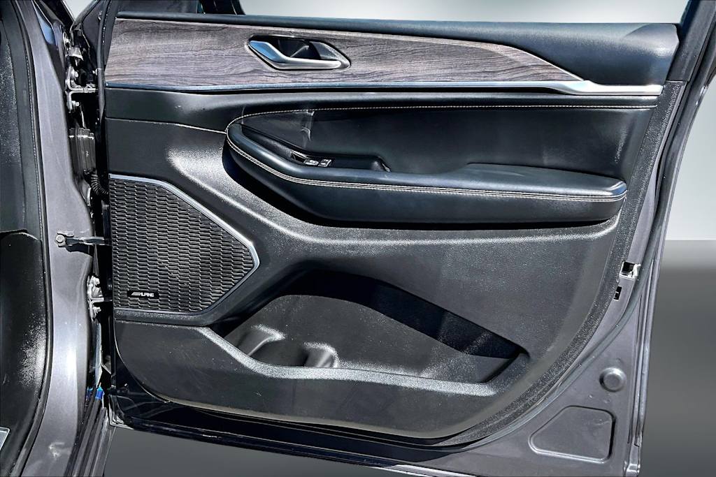Thumbnail: 2024 Jeep Grand Cherokee - 28