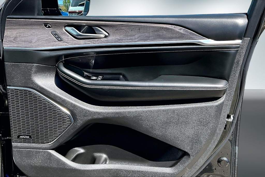 Thumbnail: 2024 Jeep Grand Cherokee - 28