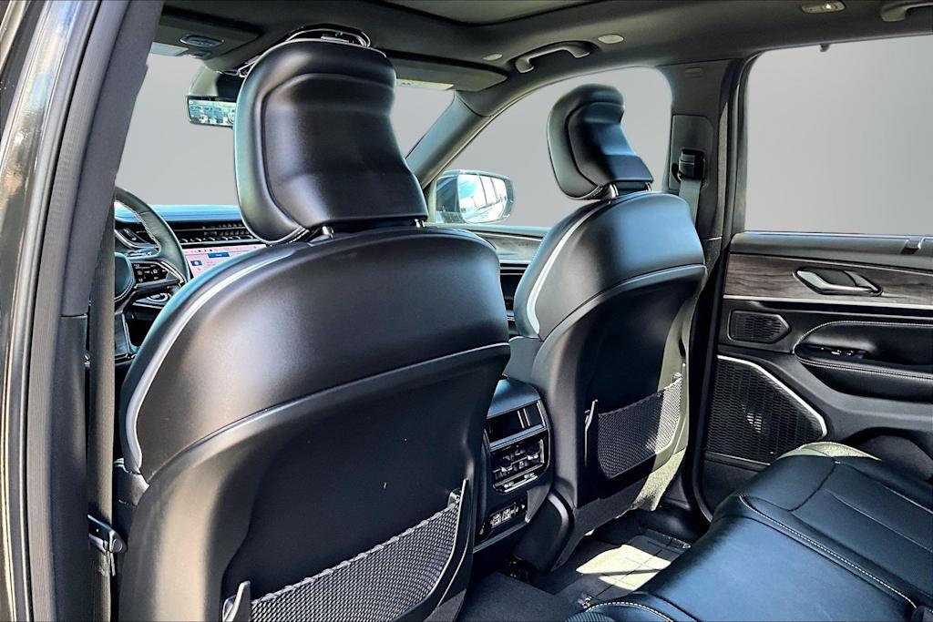Thumbnail: 2024 Jeep Grand Cherokee - 13