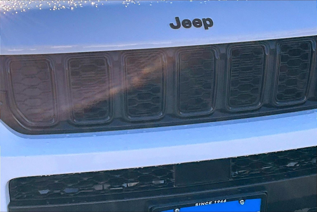 Thumbnail: 2024 Jeep Grand Cherokee L - 35